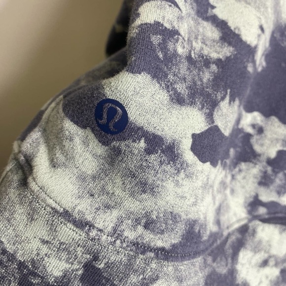 Lululemon Loungeful Cropped Hoodie - Picture 5 of 7